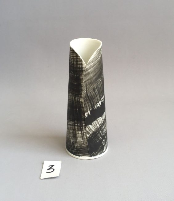 #3 black crosshatch budvase